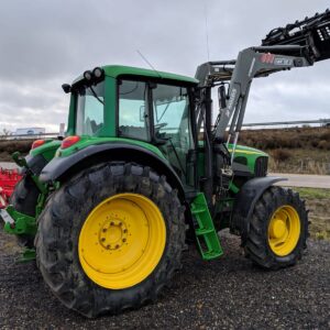 John Deere 6620 avec Chargeur MX 120 – 130 CV