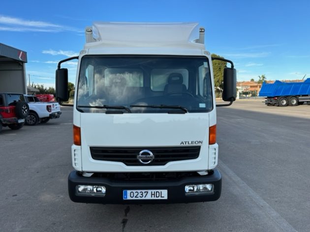 Nissan Atleon 56.15 – Camion Frigorifique – 2011