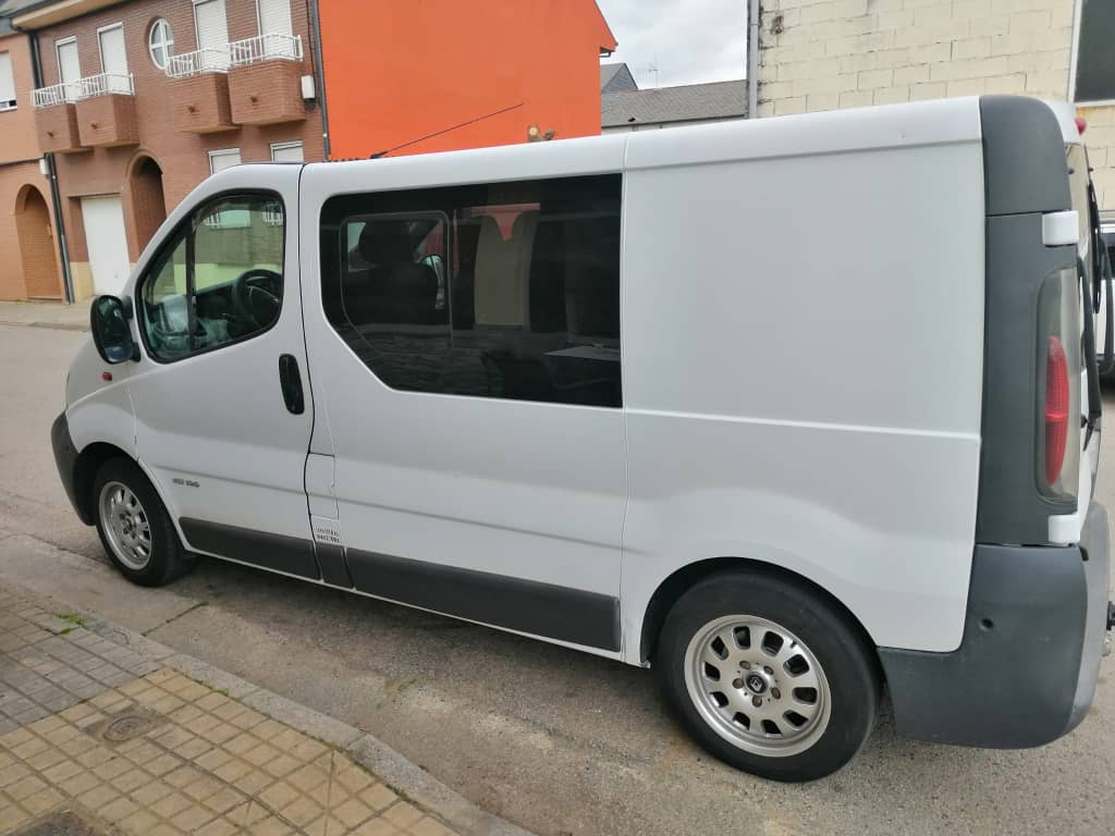 Renault Trafic JL – 2004 – Image 2