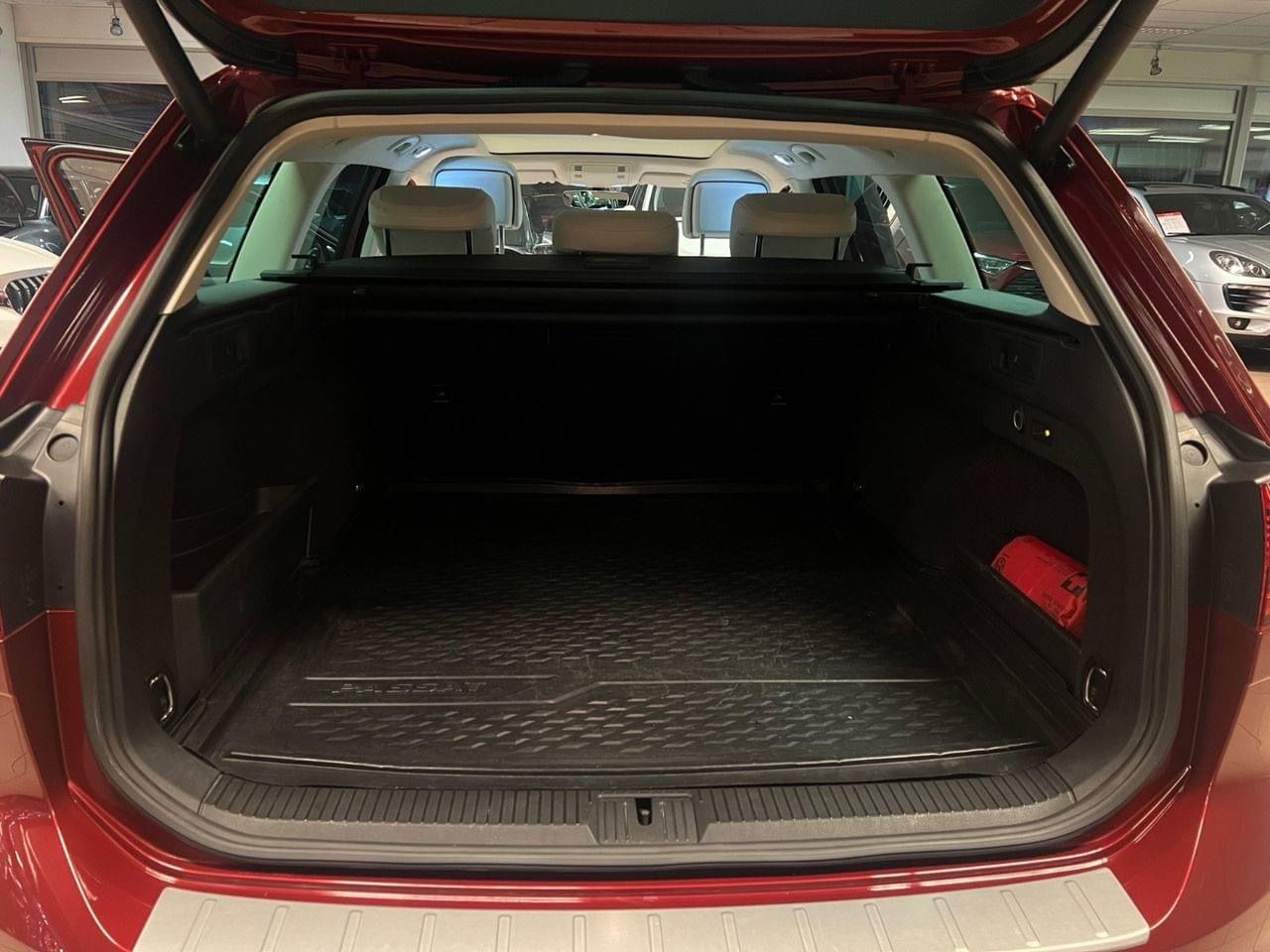 Volkswagen Passat 1.6 TDI Edition BMT 120 – 2017 – Image 6